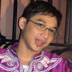 Pasha Restui Mantan Istri Jadi Model