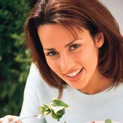 Tips Santap Makanan Sehat di Kantor