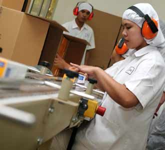 Membedah Pabrik Merck