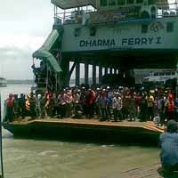 Jelang Pemilu, Dermaga Ujung Siapkan 18 Kapal Ferry
