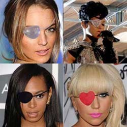 Saat Selebritis Bergaya Bajak Laut