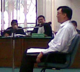 Billy Bersaksi untuk M Iqbal Billy Bersaksi untuk M Iqbal