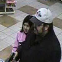 Perampok Ajak Serta Putrinya Saat Beraksi!