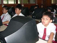 Banyak Sekolah Damba Komputer dari Operator