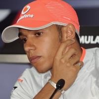 Hamilton Tak Berdaya Disuruh Bohong