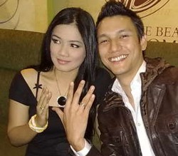 Titi Kamal Emoh Gelar Resepsi Pernikahan Besar-besaran