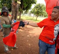Kaos Gratis Saat Kampanye