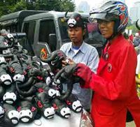 Atribut PDIP Laris Terjual