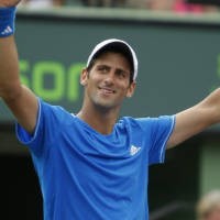 Tekuk Federer, Djokovic ke Final