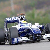 Rosberg Kembali di Depan