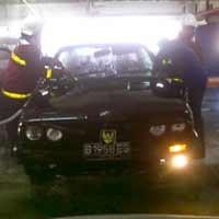 BMW Terbakar Diduga Korsleting Mesin 