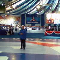 Puluhan Ribu Massa Demokrat Macetkan Semarang