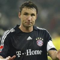 Mereka Diintai Kartu