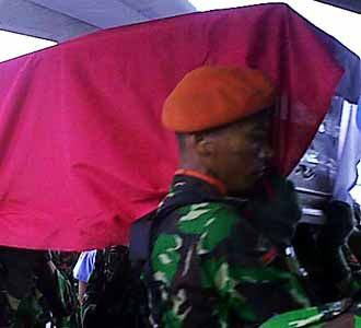 18 Jenazah Diberangkatkan 