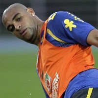 Sedang Bete karena Putus Cinta, Adriano?