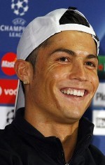 Ronaldo Setia Pada Tim Terbaik di Inggris