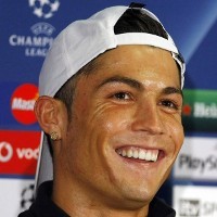 Ronaldo Setia Pada Tim Terbaik di Inggris