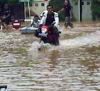 Kali Krukut Meluap, Kemang Banjir
