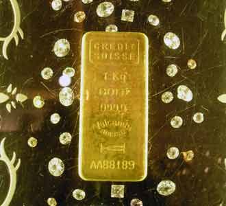 88 Kg Emas Murni di Lobby Hotel