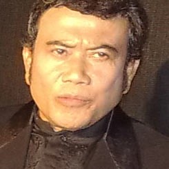 Dangdut Terpuruk , Rhoma Irama Bikin Film!