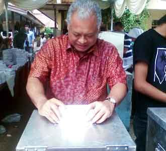 Purnomo Contreng Saran Wartawan