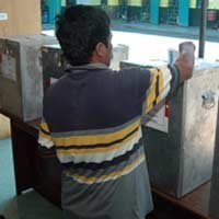 Ratusan Napi di LP Jember Nyontreng