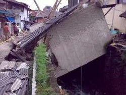 Dada Larang Bangunan Baru di Atas Sungai