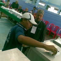 Berbaju Adat Sunda di Hari Pencontrengan