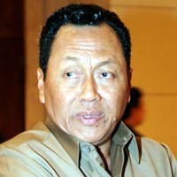 Namanya Tak Masuk DPT, Pria Paruh Baya Bentak Kapolri & Mendagri