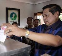 SBY dan Keluarga Nyontreng di Cikeas