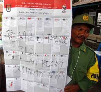 Surat Suara Ditulisi Pemilu Paling Tolol