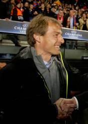 Kursi Klinsi Mulai Digoyang