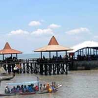 Libur Panjang, Pengunjung Pantai Kenjeran Menurun