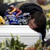 Seri A Dimainkan, Dana Amal Dikumpulkan