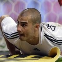 Cannavaro Jadi Rebutan Fans