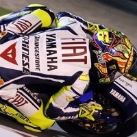Pangkas Selisih dengan Stoner, Rossi Pede