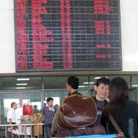 Lonjakan Penumpang di Bandara Juanda Diprediksi Sore Ini
