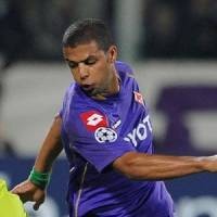 Baku Pukul di Artemio Franchi