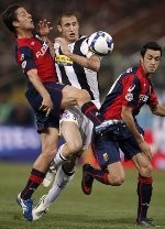 Juve Ditundukkan Genoa 2-3