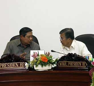 SBY Pimpin Rapat Terbatas