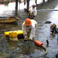 Polisi Akan Selidiki Tumpahan Minyak di Perairan Gresik