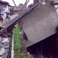 Ironis! Bantuan Terbentur Komputer untuk Bikin Surat  