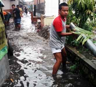 Sungai Citepus di Saritem Meluap