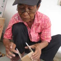 Dari Kardus Ingin Merambah ke Kayu