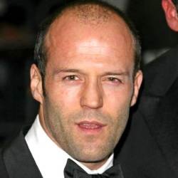 Jason Statham Dibikin Susah Adegan Seks