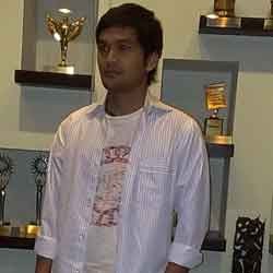 Teuku Wisnu Bersyukur Nggak Nyontreng Caleg Artis