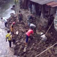 Sebuah Rumah dan Benteng di Pajajaran Ambruk
