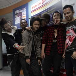 Argha Band Tak Mau Tanpa Status