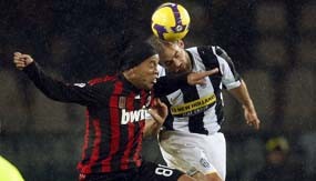 Milan Kini Mengejar Juventus