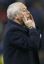 Tuan Rumah Tak Didampingi Pelatih